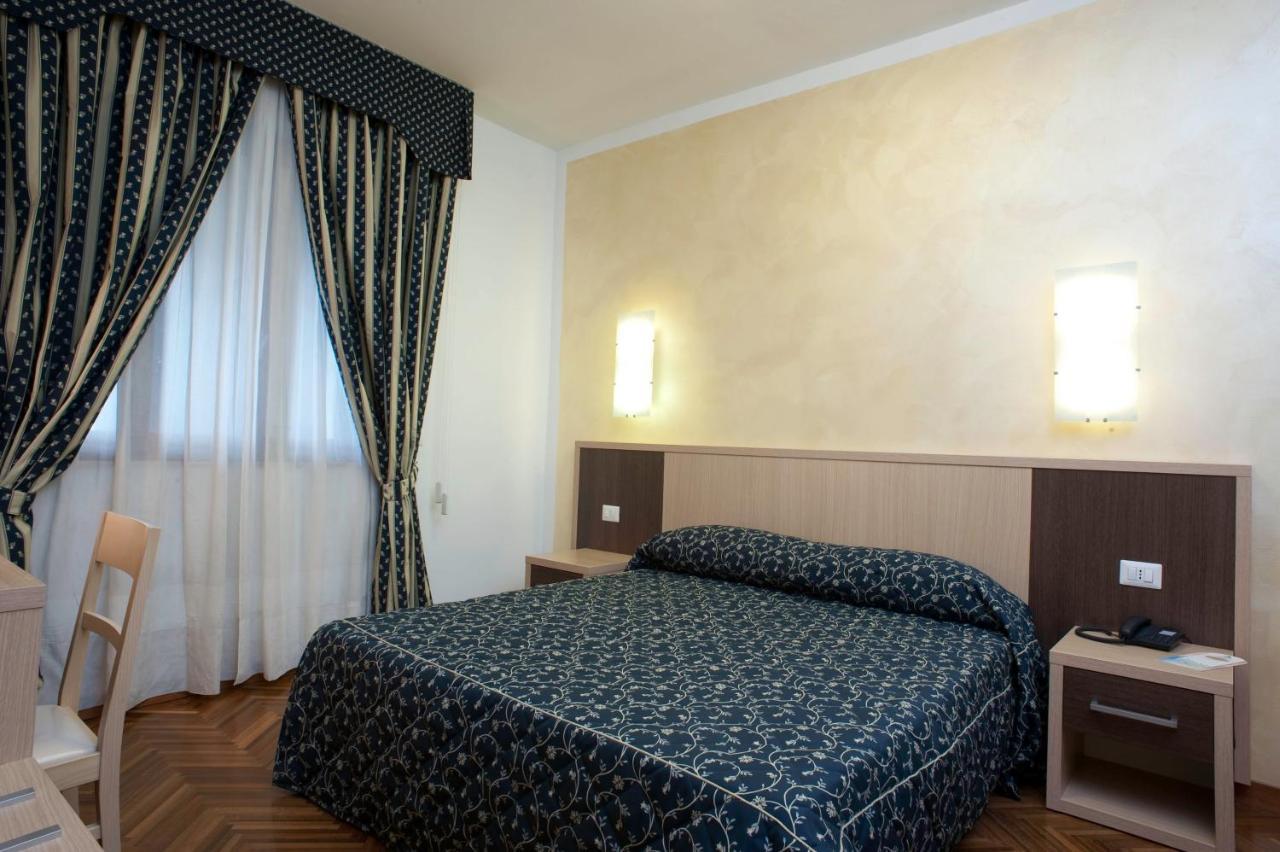Hotel Astoria Fermo Extérieur photo