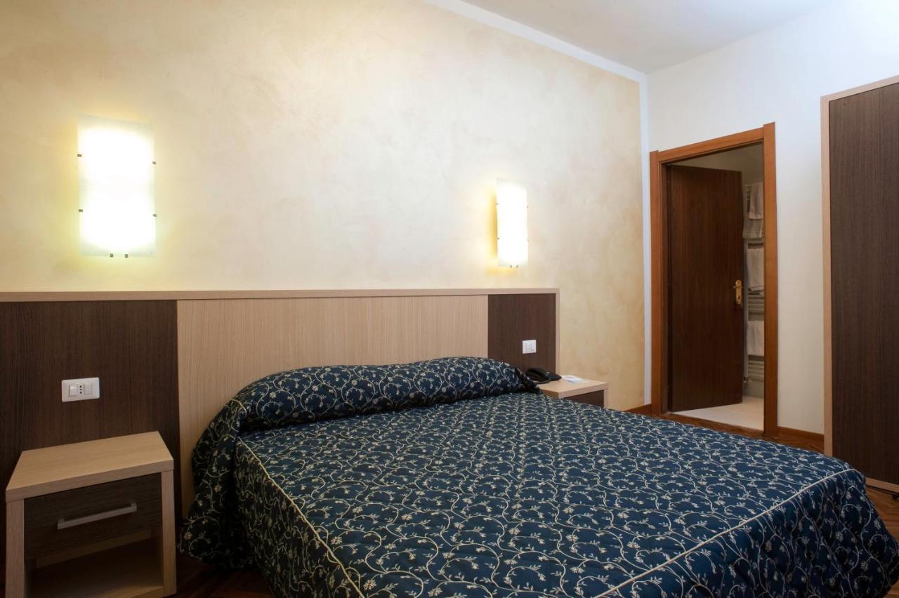 Hotel Astoria Fermo Extérieur photo